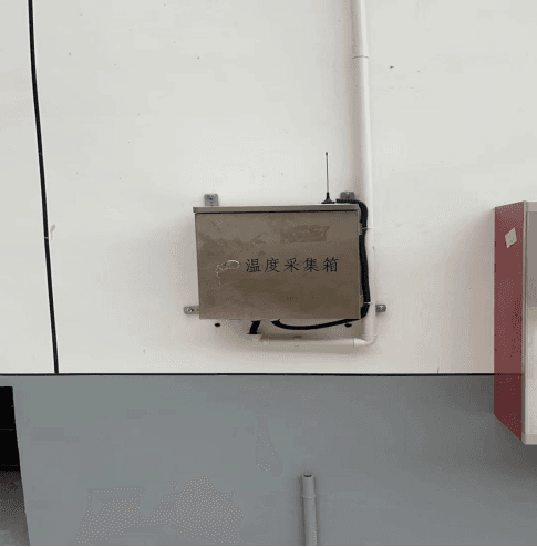 粮仓温度采集箱安装现场.png